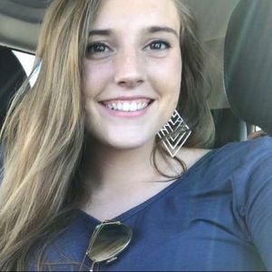 Meet your Posher, Tayler